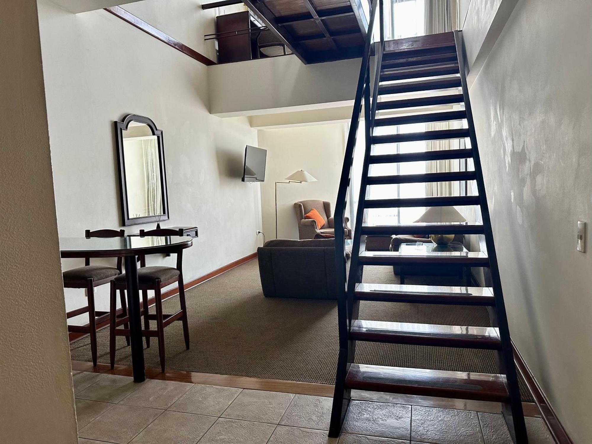 Duplex Vintage En El Corazon De Miraflores Lima Exterior photo